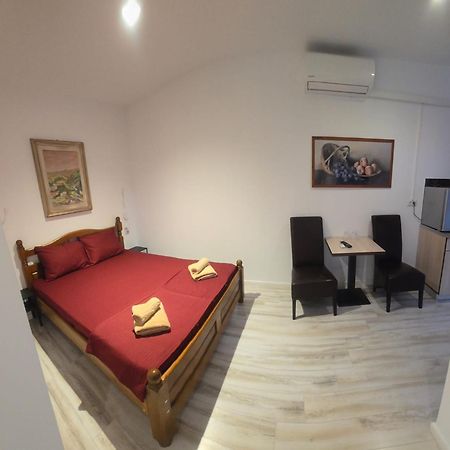 Wow Cazare Cîmpineanca Esterno foto